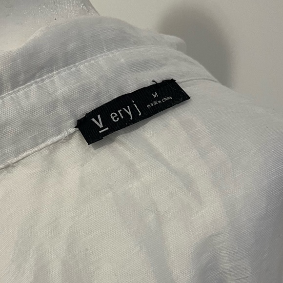 WHITE BLOUSE - CLASSY & TIMELESS - Picture 4 of 11